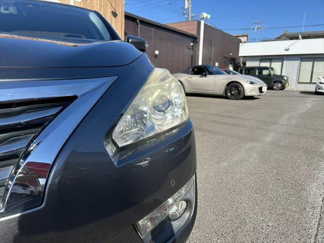 ティアナ ＸＬ　ＳＤナビ　フルセグＴＶ　Ｂｌｕｅｔｏｏｔｈ　バックカメラ　パワーシート　禁煙車　ＨＩＤヘッドライト　ＥＴＣ　スマートキー　オートエアコン　パワーウィンドウ　パワーステアリング（23枚目）