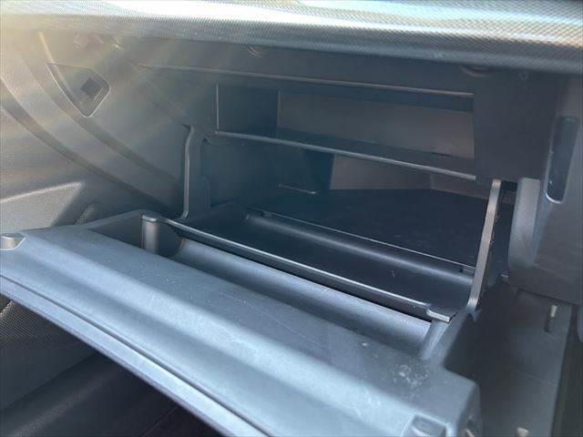 ティアナ ＸＬ　ＳＤナビ　フルセグＴＶ　Ｂｌｕｅｔｏｏｔｈ　バックカメラ　パワーシート　禁煙車　ＨＩＤヘッドライト　ＥＴＣ　スマートキー　オートエアコン　パワーウィンドウ　パワーステアリング（34枚目）