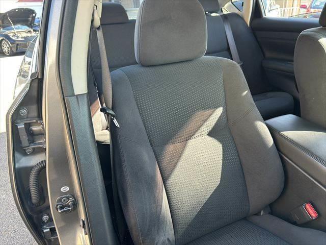 ティアナ ＸＬ　ＳＤナビ　フルセグＴＶ　Ｂｌｕｅｔｏｏｔｈ　バックカメラ　パワーシート　禁煙車　ＨＩＤヘッドライト　ＥＴＣ　スマートキー　オートエアコン　パワーウィンドウ　パワーステアリング（41枚目）