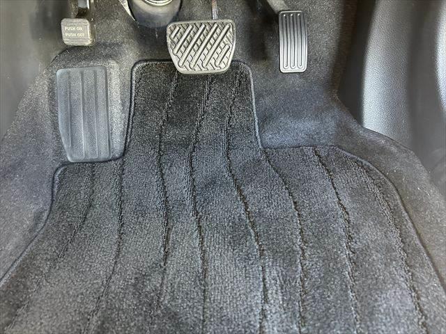 ティアナ ＸＬ　ＳＤナビ　フルセグＴＶ　Ｂｌｕｅｔｏｏｔｈ　バックカメラ　パワーシート　禁煙車　ＨＩＤヘッドライト　ＥＴＣ　スマートキー　オートエアコン　パワーウィンドウ　パワーステアリング（43枚目）