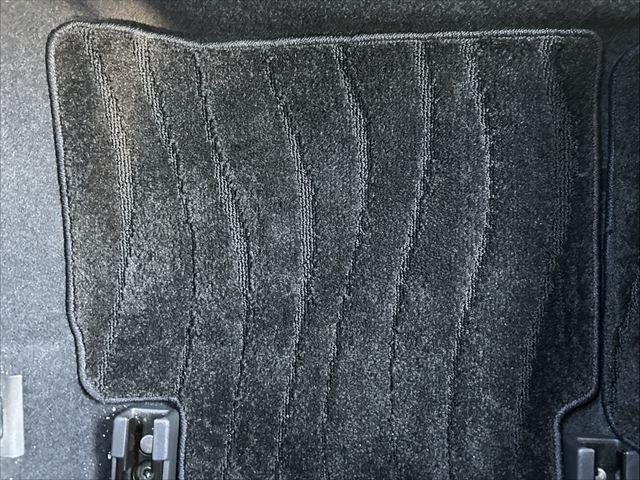 ティアナ ＸＬ　ＳＤナビ　フルセグＴＶ　Ｂｌｕｅｔｏｏｔｈ　バックカメラ　パワーシート　禁煙車　ＨＩＤヘッドライト　ＥＴＣ　スマートキー　オートエアコン　パワーウィンドウ　パワーステアリング（47枚目）