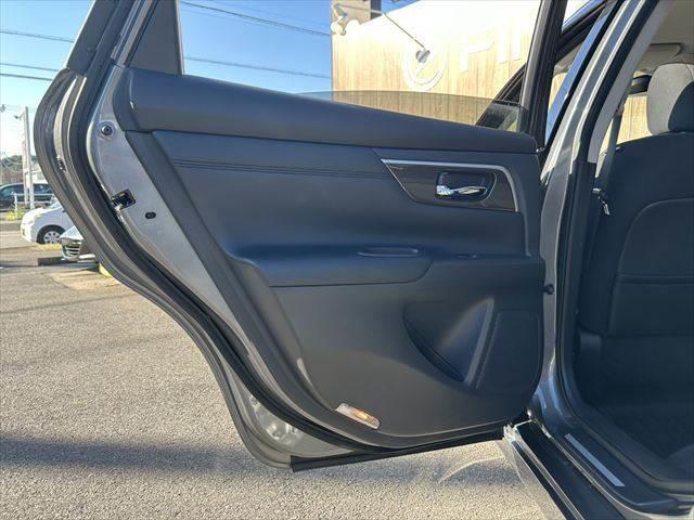 ティアナ ＸＬ　ＳＤナビ　フルセグＴＶ　Ｂｌｕｅｔｏｏｔｈ　バックカメラ　パワーシート　禁煙車　ＨＩＤヘッドライト　ＥＴＣ　スマートキー　オートエアコン　パワーウィンドウ　パワーステアリング（52枚目）