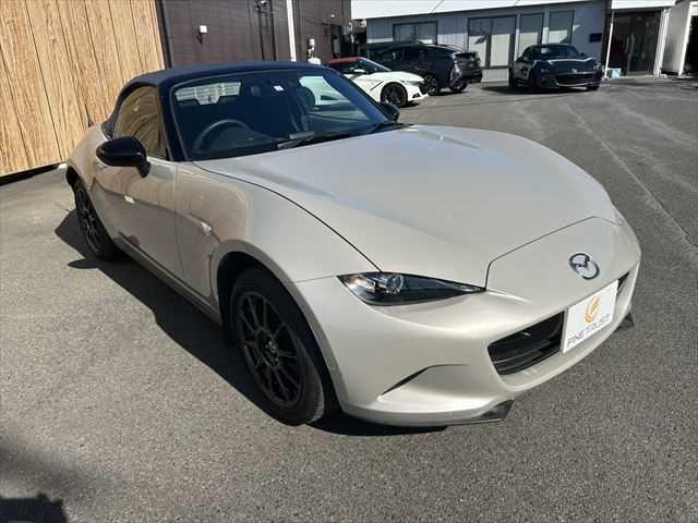 【６ヵ月無料保証】すべての車両に無料保証付帯で安心♪更に保証項目４０６部位、７年間の保証を別途ご用意いたしております。又、２４時間対応のロードサービス付でフルサポート♪