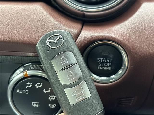 ロードスターＲＦ ＶＳ　禁煙車　６速ＭＴ　純正ナビ　本革シート　バックカメラ　フルセグＴＶ　Ｂｌｕｅｔｏｏｔｈ　ＬＥＤヘッドライト　ブラインドスポットモニター　シートヒーター　ＥＴＣ　フロントリップ　リアディフューザー（41枚目）