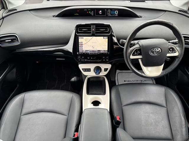 TOYOTA PRIUS A TOURING SELECTION