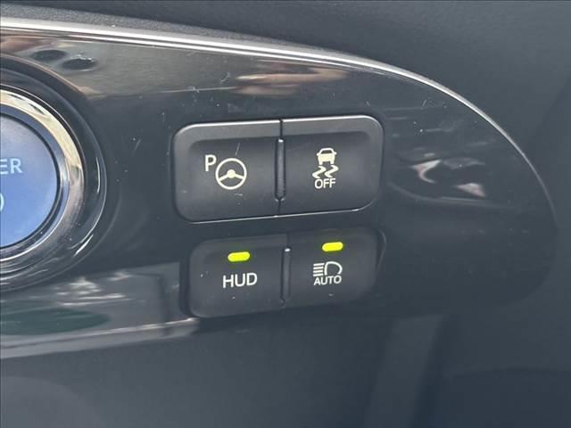 TOYOTA PRIUS A TOURING SELECTION