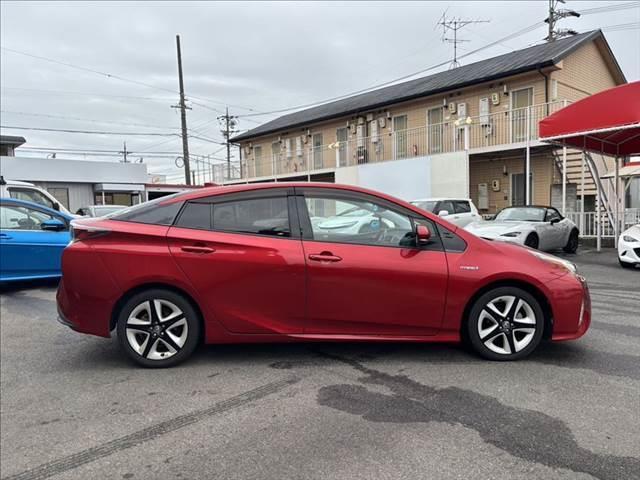 TOYOTA PRIUS A TOURING SELECTION