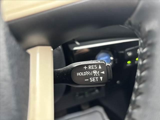 TOYOTA PRIUS A TOURING SELECTION