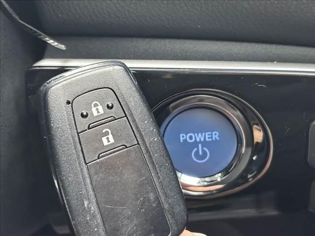 TOYOTA PRIUS A TOURING SELECTION