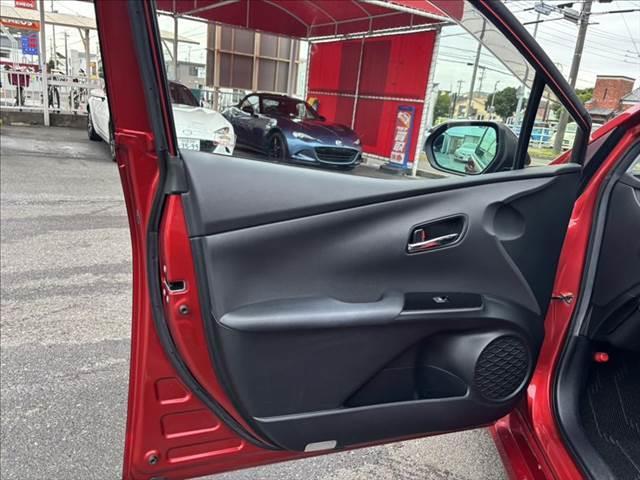 TOYOTA PRIUS A TOURING SELECTION