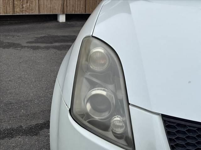 スイフト スポーツリミテッド 禁煙車 HDDナビ HIDヘッドライト スマートキー 純正16インチAW ETC パワーウィンドウ オートエアコン パワーステアリング 運転席エアバッグ 助手席エアバッグ 電動格納ミラー(22枚目)