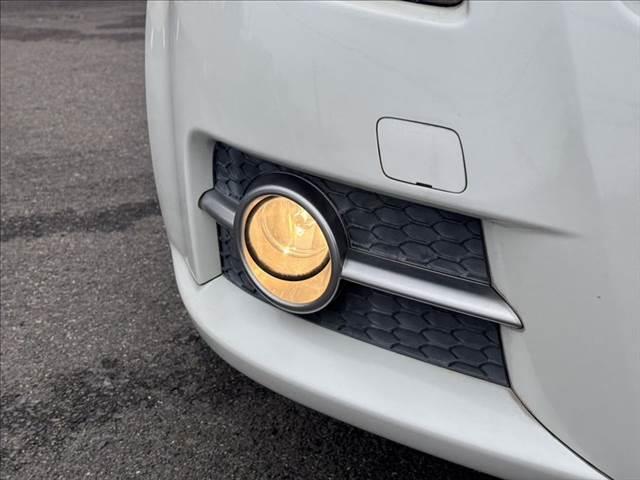 スイフト スポーツリミテッド 禁煙車 HDDナビ HIDヘッドライト スマートキー 純正16インチAW ETC パワーウィンドウ オートエアコン パワーステアリング 運転席エアバッグ 助手席エアバッグ 電動格納ミラー(31枚目)