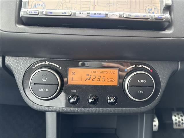 スイフト スポーツリミテッド 禁煙車 HDDナビ HIDヘッドライト スマートキー 純正16インチAW ETC パワーウィンドウ オートエアコン パワーステアリング 運転席エアバッグ 助手席エアバッグ 電動格納ミラー(39枚目)