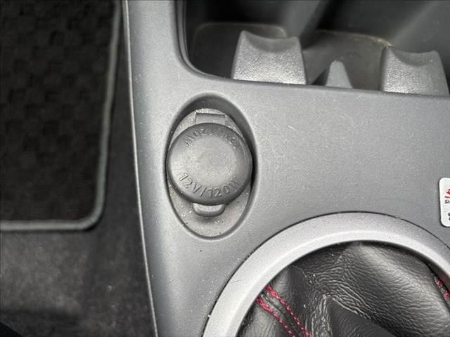 スイフト スポーツリミテッド 禁煙車 HDDナビ HIDヘッドライト スマートキー 純正16インチAW ETC パワーウィンドウ オートエアコン パワーステアリング 運転席エアバッグ 助手席エアバッグ 電動格納ミラー(43枚目)