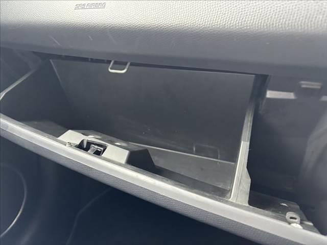 スイフト スポーツリミテッド 禁煙車 HDDナビ HIDヘッドライト スマートキー 純正16インチAW ETC パワーウィンドウ オートエアコン パワーステアリング 運転席エアバッグ 助手席エアバッグ 電動格納ミラー(46枚目)