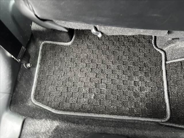 スイフト スポーツリミテッド 禁煙車 HDDナビ HIDヘッドライト スマートキー 純正16インチAW ETC パワーウィンドウ オートエアコン パワーステアリング 運転席エアバッグ 助手席エアバッグ 電動格納ミラー(55枚目)