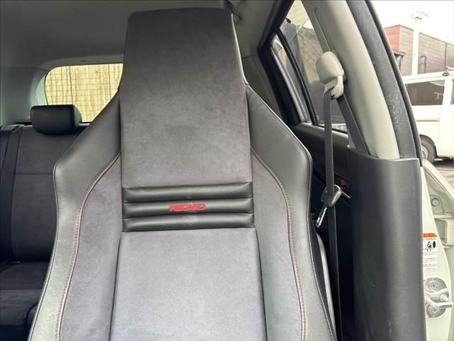 スイフト スポーツリミテッド 禁煙車 HDDナビ HIDヘッドライト スマートキー 純正16インチAW ETC パワーウィンドウ オートエアコン パワーステアリング 運転席エアバッグ 助手席エアバッグ 電動格納ミラー(63枚目)