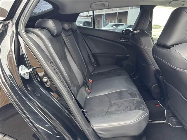 プリウスPHV Sナビパッケージ・GRスポーツ 純正11.6型SDナビ 5人乗り (後期型) フルセグTV バックカメラ ETC2.0 Bluetooth LEDヘッドライト 禁煙車 衝突軽減ブレーキ レーダークルーズコントロール シートヒーター(9枚目)