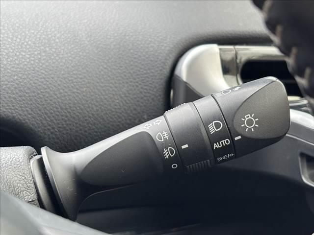 プリウスPHV Sナビパッケージ・GRスポーツ 純正11.6型SDナビ 5人乗り (後期型) フルセグTV バックカメラ ETC2.0 Bluetooth LEDヘッドライト 禁煙車 衝突軽減ブレーキ レーダークルーズコントロール シートヒーター(42枚目)