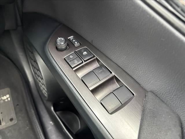 プリウスPHV Sナビパッケージ・GRスポーツ 純正11.6型SDナビ 5人乗り (後期型) フルセグTV バックカメラ ETC2.0 Bluetooth LEDヘッドライト 禁煙車 衝突軽減ブレーキ レーダークルーズコントロール シートヒーター(46枚目)