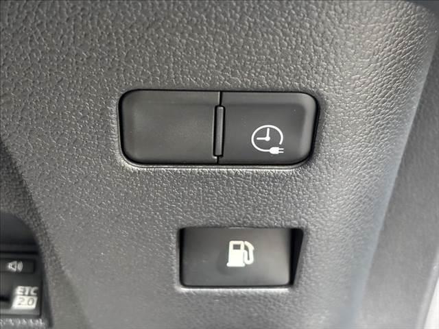 プリウスPHV Sナビパッケージ・GRスポーツ 純正11.6型SDナビ 5人乗り (後期型) フルセグTV バックカメラ ETC2.0 Bluetooth LEDヘッドライト 禁煙車 衝突軽減ブレーキ レーダークルーズコントロール シートヒーター(48枚目)