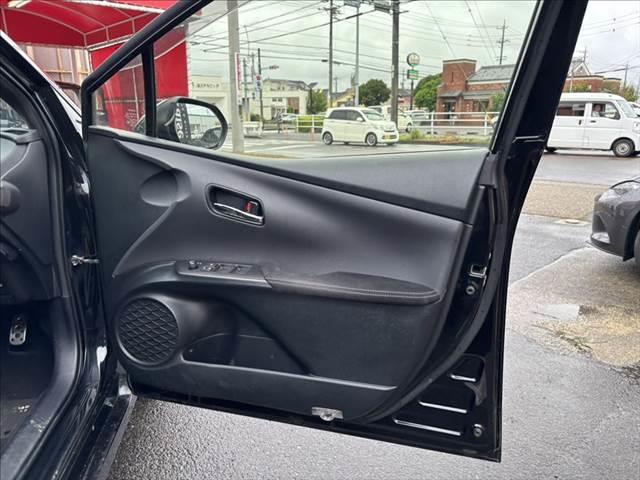 プリウスPHV Sナビパッケージ・GRスポーツ 純正11.6型SDナビ 5人乗り (後期型) フルセグTV バックカメラ ETC2.0 Bluetooth LEDヘッドライト 禁煙車 衝突軽減ブレーキ レーダークルーズコントロール シートヒーター(60枚目)