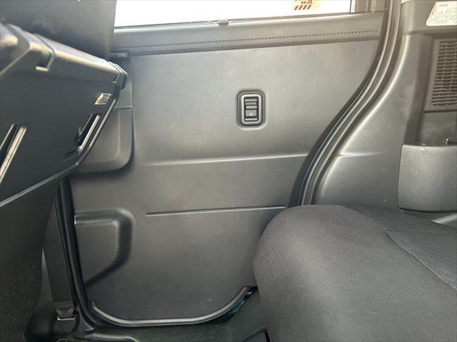 タンク X S 純正SDナビ Bluetooth 地デジTV パワースライドドア 衝突軽減ブレーキ 禁煙車 バックカメラ スマートキー シートヒーター アイドリングストップ 電動格納ミラー(50枚目)