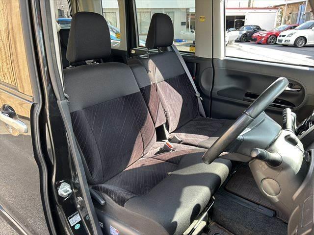 タント カスタムＲＳ　ＳＡ　純正ＳＤナビ　衝突軽減ブレーキ　バックカメラ　フルセグＴＶ　Ｂｌｕｅｔｏｏｔｈ　両側パワースライドドア　禁煙車　ＬＥＤヘッドライト　スマートキー　電動格納ミラー　横滑り防止装置（8枚目）