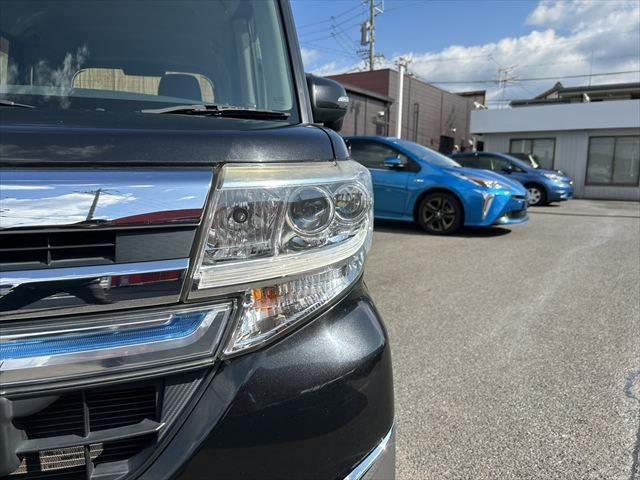 タント カスタムＲＳ　ＳＡ　純正ＳＤナビ　衝突軽減ブレーキ　バックカメラ　フルセグＴＶ　Ｂｌｕｅｔｏｏｔｈ　両側パワースライドドア　禁煙車　ＬＥＤヘッドライト　スマートキー　電動格納ミラー　横滑り防止装置（21枚目）