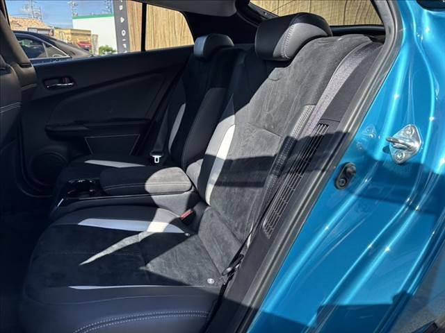 プリウスＰＨＶ Ｓナビパッケージ・ＧＲスポーツ　純正１１．６インチナビ　衝突軽減ブレーキ　バックカメラ　フルセグＴＶ　Ｂｌｕｅｔｏｏｔｈ　禁煙車　ＬＥＤヘッドライト　スマートキー　クルーズコントロール　シートヒーター　１５００Ｗ給電（36枚目）