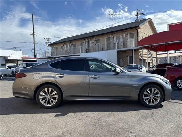 フーガハイブリッド ベースグレード　純正ＨＤＤナビ　フルセグＴＶ　アラウンドビューモニター　ハーフレザーシート　ＥＴＣ　ブラインドスポットモニター　衝突軽減ブレーキ　レーダークルーズコントロール　パワーシート　クリアランスソナー（18枚目）