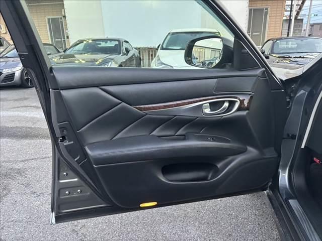 フーガハイブリッド ベースグレード　純正ＨＤＤナビ　フルセグＴＶ　アラウンドビューモニター　ハーフレザーシート　ＥＴＣ　ブラインドスポットモニター　衝突軽減ブレーキ　レーダークルーズコントロール　パワーシート　クリアランスソナー（66枚目）