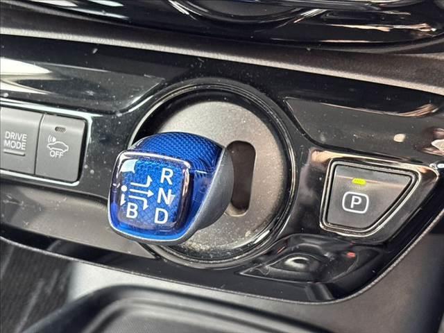 プリウス S モデリスタフルエアロ 純正9インチナビ バックカメラ フルセグTV ETC2.0 LEDヘッドライト 禁煙車 レーダークルーズコントロール 衝突軽減ブレーキ Bluetooth スマートキー(38枚目)