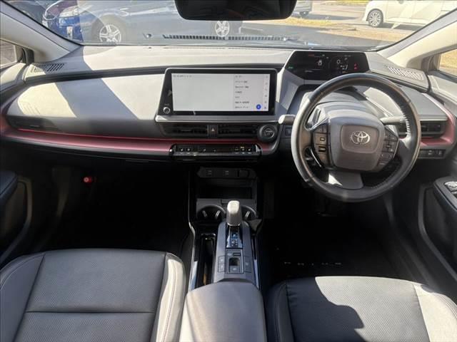 プリウス Z モデリスタフルエアロ 純正12.3インチナビ 全周囲カメラ レーダークルーズコントロール 電動リアゲート 本革シート パワーシート シートヒーター シートエアコン 衝突軽減ブレーキ 禁煙車(3枚目)