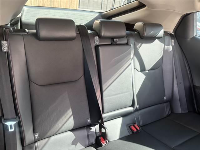 プリウス Z モデリスタフルエアロ 純正12.3インチナビ 全周囲カメラ レーダークルーズコントロール 電動リアゲート 本革シート パワーシート シートヒーター シートエアコン 衝突軽減ブレーキ 禁煙車(8枚目)