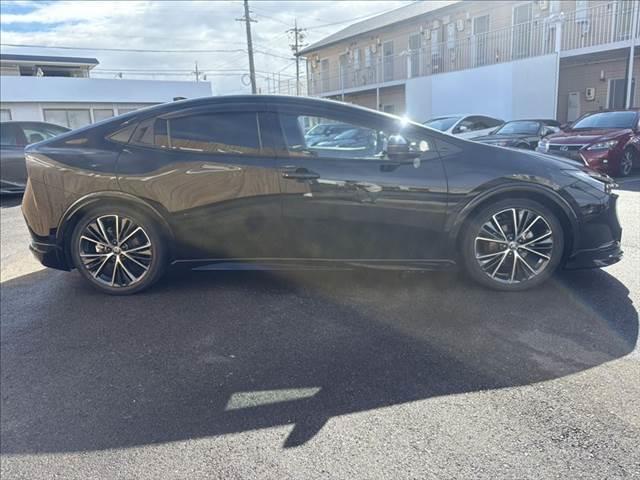 プリウス Z モデリスタフルエアロ 純正12.3インチナビ 全周囲カメラ レーダークルーズコントロール 電動リアゲート 本革シート パワーシート シートヒーター シートエアコン 衝突軽減ブレーキ 禁煙車(15枚目)