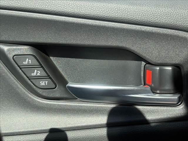 プリウス Z モデリスタフルエアロ 純正12.3インチナビ 全周囲カメラ レーダークルーズコントロール 電動リアゲート 本革シート パワーシート シートヒーター シートエアコン 衝突軽減ブレーキ 禁煙車(49枚目)