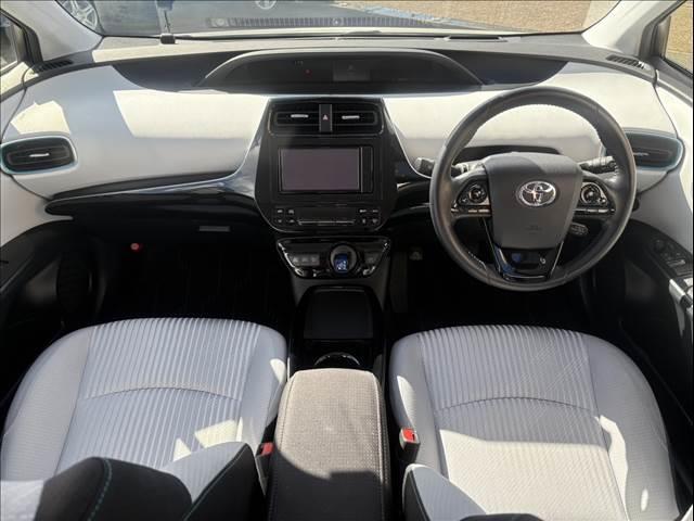 プリウス A モデリスタフルエアロ レーダークルーズコントロール フルセグTV Bluetooth バックカメラ 衝突軽減ブレーキ 純正SDナビ パワーシート LEDヘッドライト スマートキー 禁煙車 ETC(3枚目)