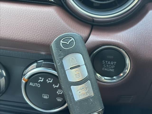 ロードスターRF VS 本革シート 純正SDナビ 禁煙車 シートヒーター フルセグTV ETC LEDヘッドライト Bluetooth ブラインドスポットモニター 純正17インチアルミホイール スマートキー プッシュスタート(38枚目)