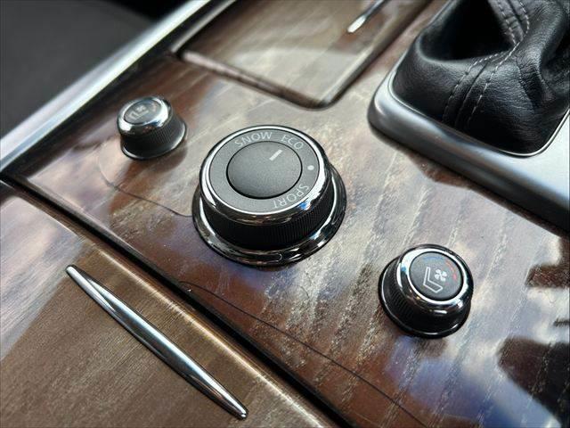 ☆シートヒーター　シートエアコン　走行モード切替