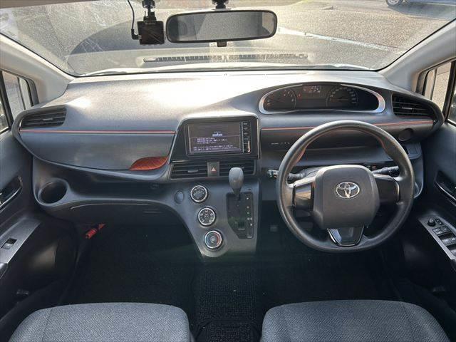 シエンタ Ｘ　純正ＳＤナビ　パワースライドドア　禁煙車　ＬＥＤヘッドライト　キーレスエントリー　盗難防止装置　純正１６インチＡＷ　アイドリングストップ　ＥＴＣ　電動格納ミラー　パワーステアリング（3枚目）