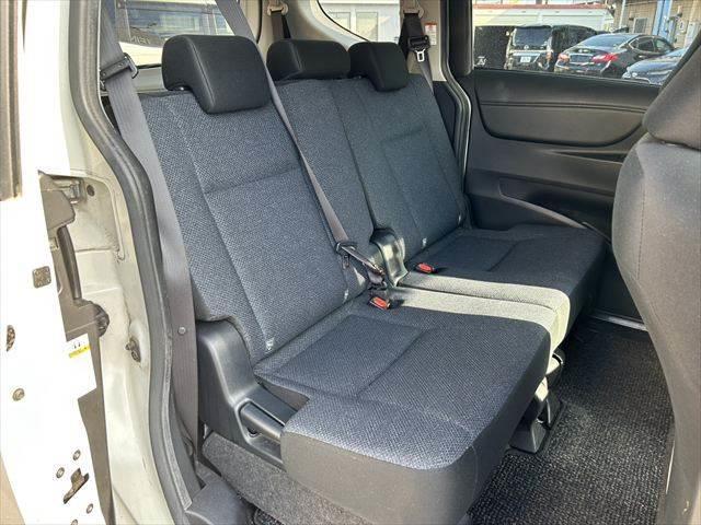 シエンタ Ｘ　純正ＳＤナビ　パワースライドドア　禁煙車　ＬＥＤヘッドライト　キーレスエントリー　盗難防止装置　純正１６インチＡＷ　アイドリングストップ　ＥＴＣ　電動格納ミラー　パワーステアリング（7枚目）