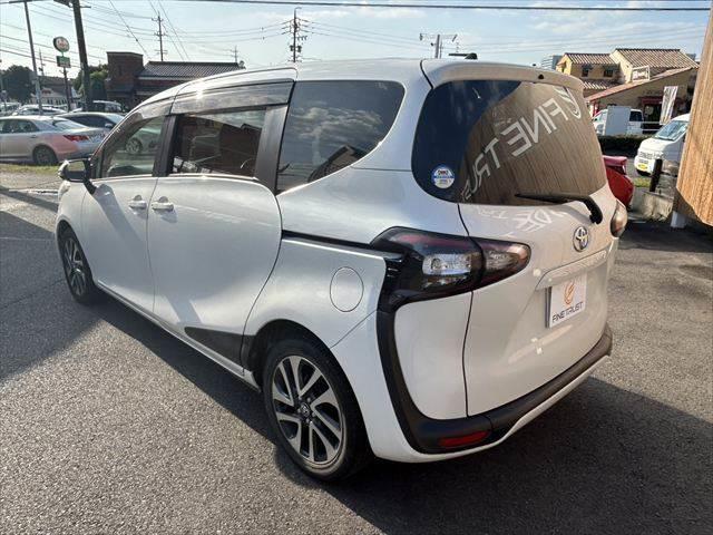 シエンタ Ｘ　純正ＳＤナビ　パワースライドドア　禁煙車　ＬＥＤヘッドライト　キーレスエントリー　盗難防止装置　純正１６インチＡＷ　アイドリングストップ　ＥＴＣ　電動格納ミラー　パワーステアリング（18枚目）