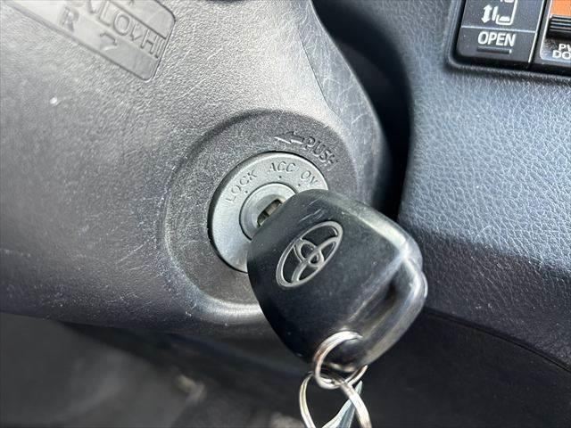 シエンタ Ｘ　純正ＳＤナビ　パワースライドドア　禁煙車　ＬＥＤヘッドライト　キーレスエントリー　盗難防止装置　純正１６インチＡＷ　アイドリングストップ　ＥＴＣ　電動格納ミラー　パワーステアリング（41枚目）