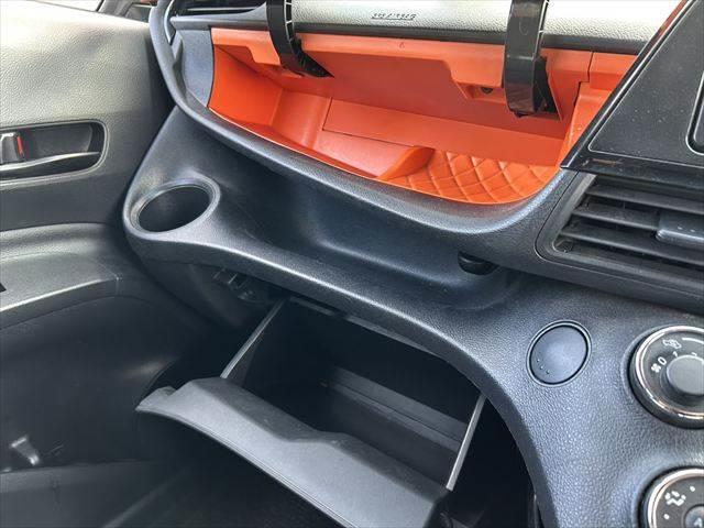 シエンタ Ｘ　純正ＳＤナビ　パワースライドドア　禁煙車　ＬＥＤヘッドライト　キーレスエントリー　盗難防止装置　純正１６インチＡＷ　アイドリングストップ　ＥＴＣ　電動格納ミラー　パワーステアリング（42枚目）