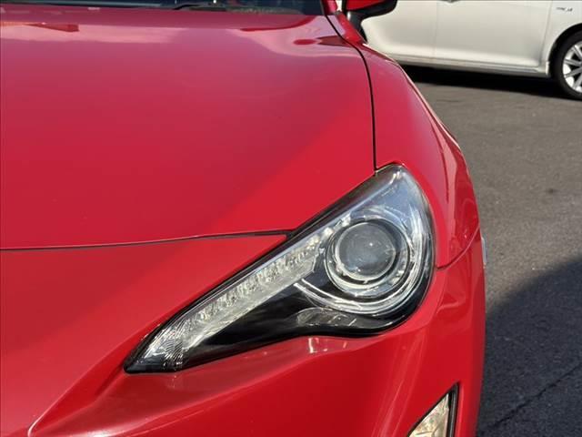 ８６ ＧＴ　純正ＳＤナビ　フルセグＴＶ　禁煙車　Ｂｌｕｅｔｏｏｔｈ　ＥＴＣ　スマートキー　ＨＩＤヘッドライト　ミュージックサーバー　盗難防止装置　ＵＳＢポート　純正１７インチアルミホイール（22枚目）