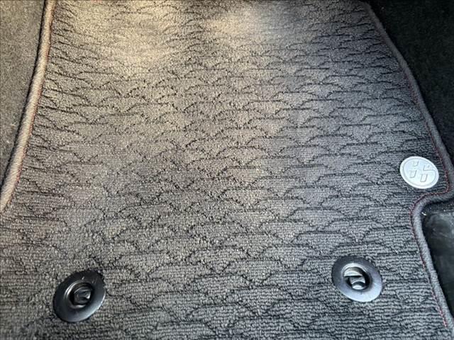 ８６ ＧＴ　純正ＳＤナビ　フルセグＴＶ　禁煙車　Ｂｌｕｅｔｏｏｔｈ　ＥＴＣ　スマートキー　ＨＩＤヘッドライト　ミュージックサーバー　盗難防止装置　ＵＳＢポート　純正１７インチアルミホイール（53枚目）