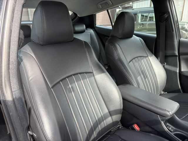 プリウス Ｓ　純正ＳＤナビ　地デジＴＶ　バックカメラ　ＥＴＣ　ＬＥＤヘッドライト　スマートキー　レーダークルーズコントロール　Ｂｌｕｅｔｏｏｔｈ対応　衝突軽減ブレーキ　クリアランスソナー　電動格納ミラー（7枚目）