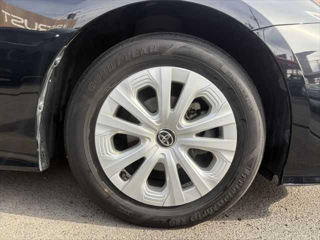 プリウス Ｓ　純正ＳＤナビ　地デジＴＶ　バックカメラ　ＥＴＣ　ＬＥＤヘッドライト　スマートキー　レーダークルーズコントロール　Ｂｌｕｅｔｏｏｔｈ対応　衝突軽減ブレーキ　クリアランスソナー　電動格納ミラー（12枚目）