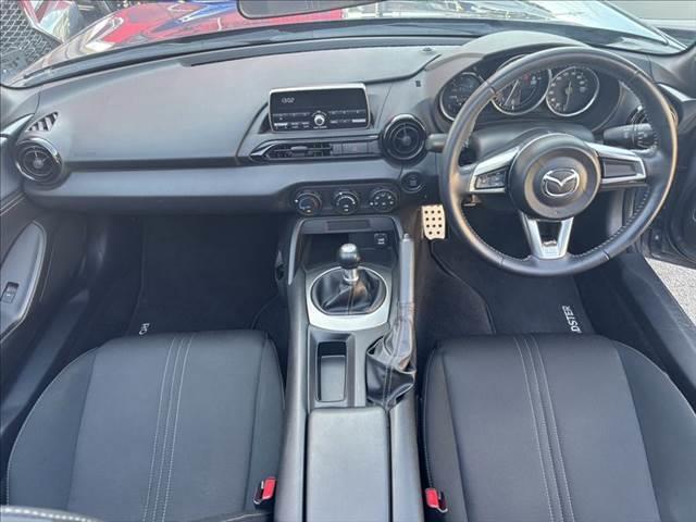 ロードスター NR-A 6速マニュアル 衝突軽減ブレーキ 禁煙車 LEDヘッドライト スマートキー コーナーセンサー USBポート ETC RAYS製16インチアルミホイール ブラインドスポットモニター フロントリップ(3枚目)